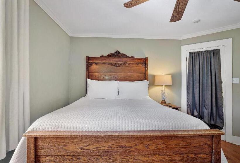 豪华房间, Cinnamon Bear Creekside Inn