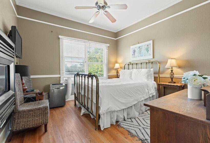 غرفة قياسية, Cinnamon Bear Creekside Inn