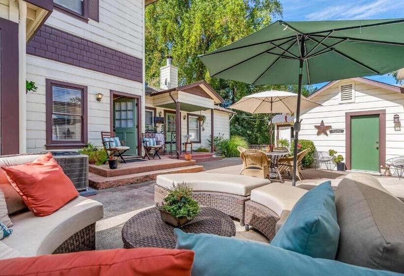 غرفة قياسية, Cinnamon Bear Creekside Inn