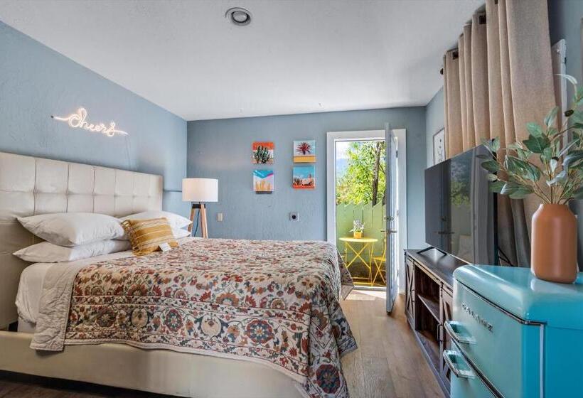 غرفة قياسية, Cinnamon Bear Creekside Inn