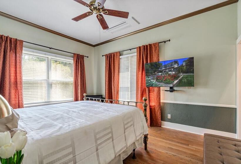 غرفة قياسية سرير كينج, Cinnamon Bear Creekside Inn