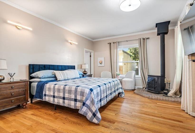 غرفة قياسية سرير كينج, Cinnamon Bear Creekside Inn