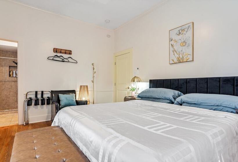 غرفة قياسية سرير كينج, Cinnamon Bear Creekside Inn