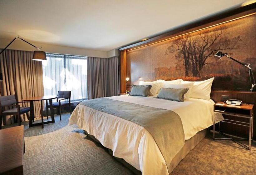 غرفة قياسية, Cumbres Lastarria