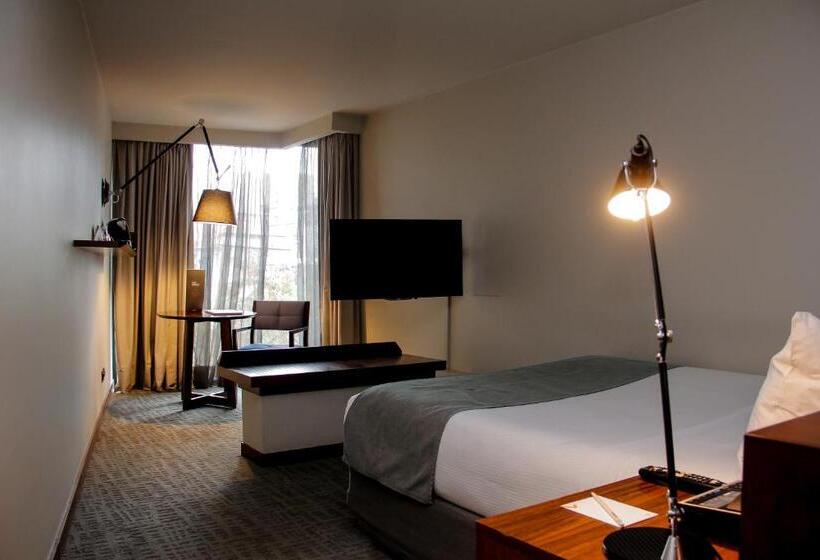 غرفة قياسية فردية, Cumbres Lastarria