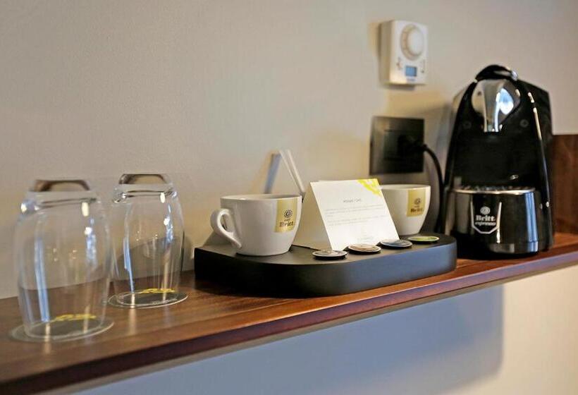 غرفة قياسية فردية, Cumbres Lastarria