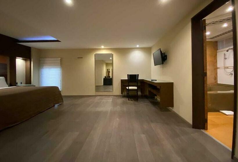 اتاق استاندارد با وان آب گرم, Escala Central Del Norte