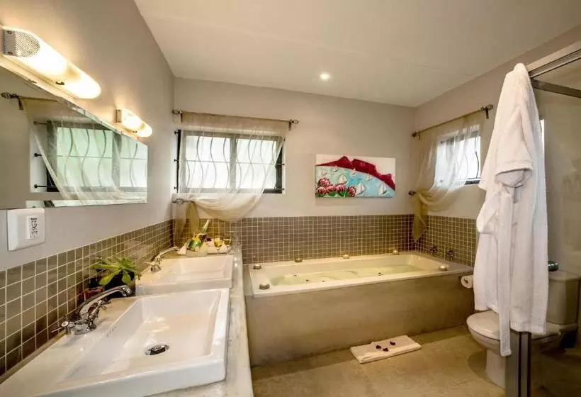 スイート, Mariner Guesthouse & Villa