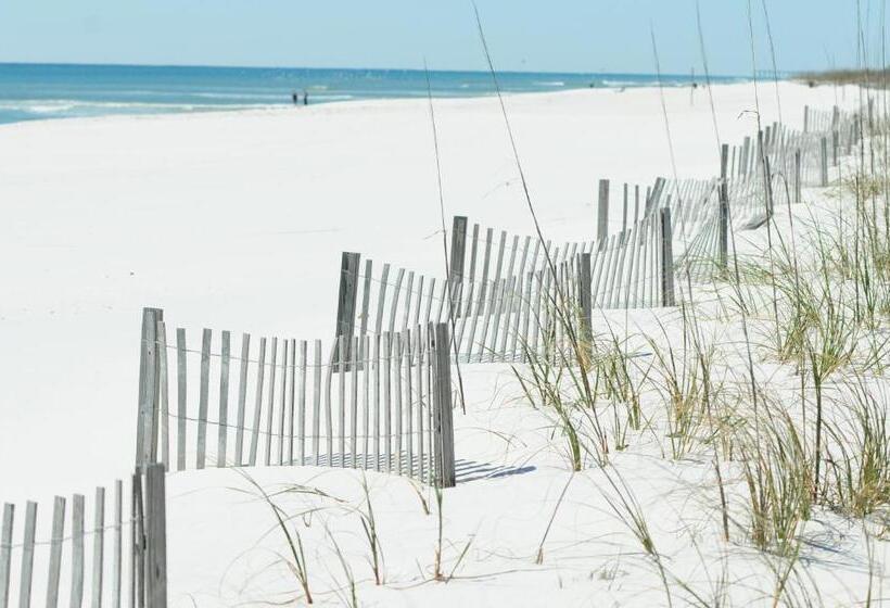 2 Bedroom Apartment with Views, Portofino Island Resort