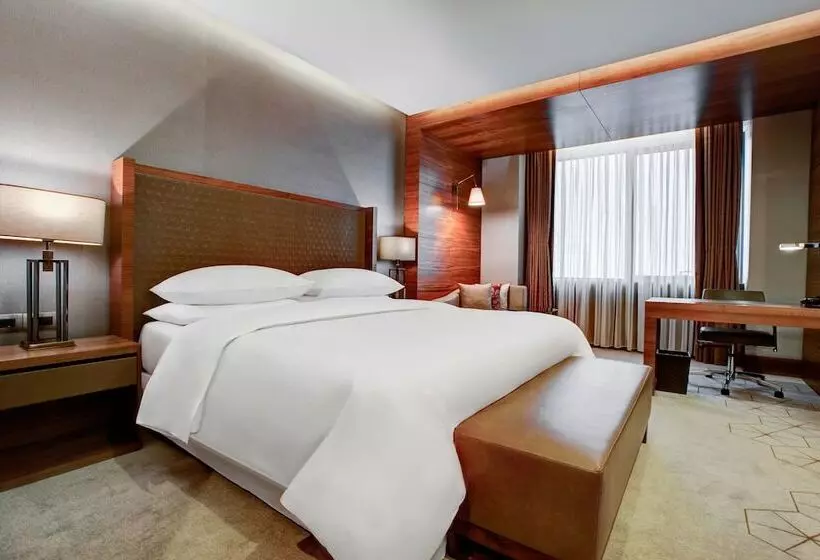 اتاق لوکس با چشم‌انداز دریا, Sheraton Grand Samsun
