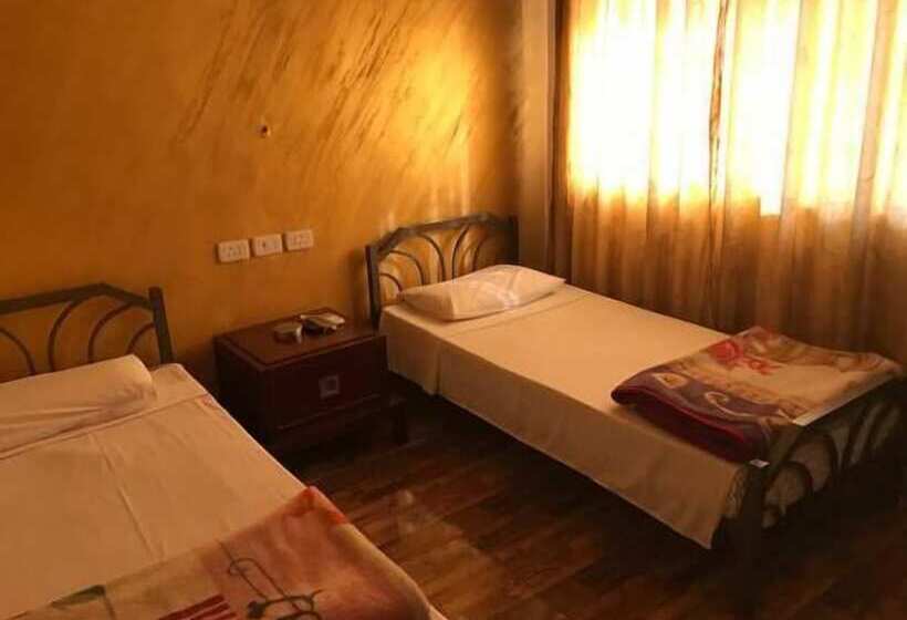 اتاق استاندارد, Sun Rise Hotel & Hostel & Tours