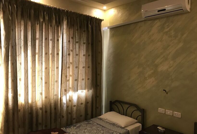 اتاق استاندارد, Sun Rise Hotel & Hostel & Tours