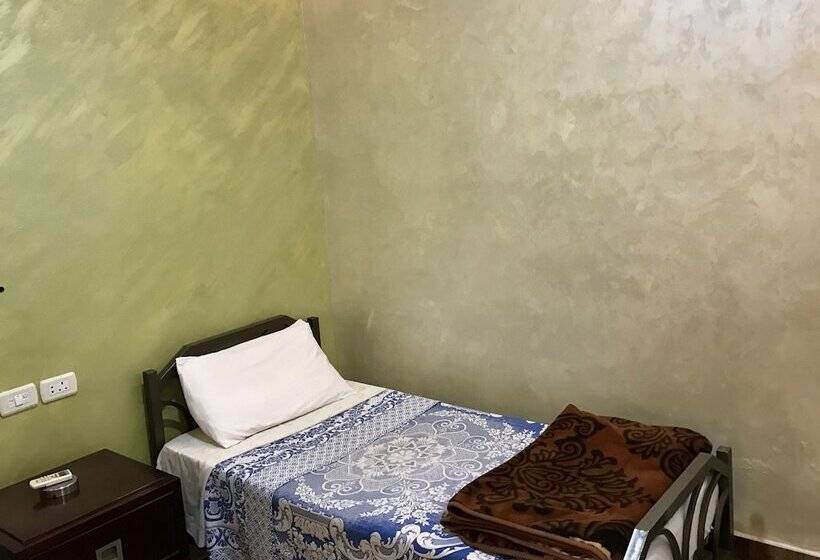 اتاق استاندارد یک نفره, Sun Rise Hotel & Hostel & Tours