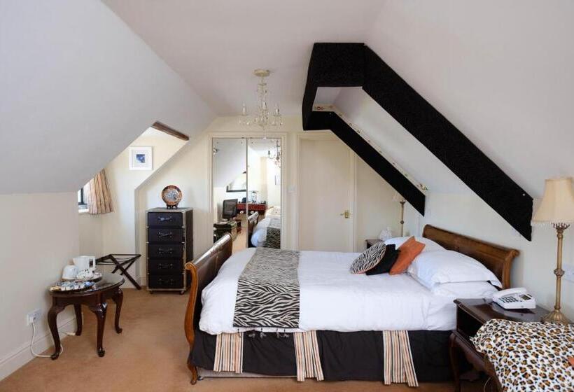 ジュニアスイート, The Great House