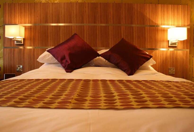 ファミリールーム, Tower House