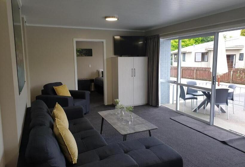 آپارتمان 2 خوابه, Lakeside Motel & Apartments