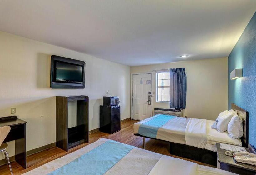 غرفة قياسية, Motel 6 Dickson, Tn