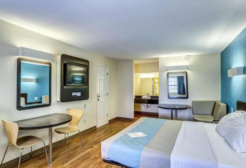 غرفة قياسية سرير كينج لذوى الإحتياجات الخاصة, Motel 6 Dickson, Tn