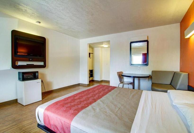 스탠다드 룸 킹사이즈 침대, Motel 6 Richfield, Oh