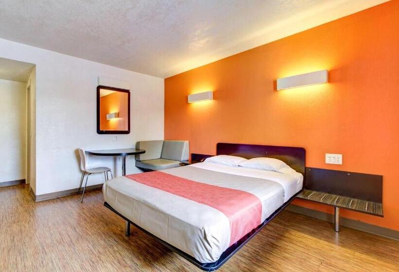 스탠다드 룸 킹사이즈 침대, Motel 6 Richfield, Oh