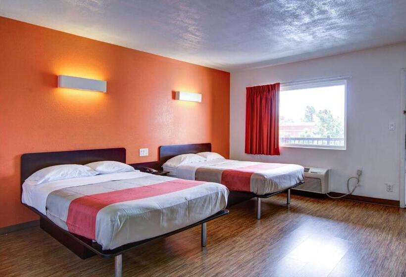 4인용 스탠다드 룸, Motel 6 Richfield, Oh