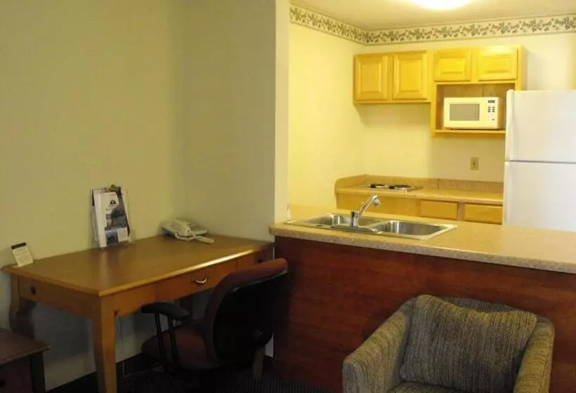 キングサイズベッドのスイートルーム, Americas Best Value Inn Three Rivers