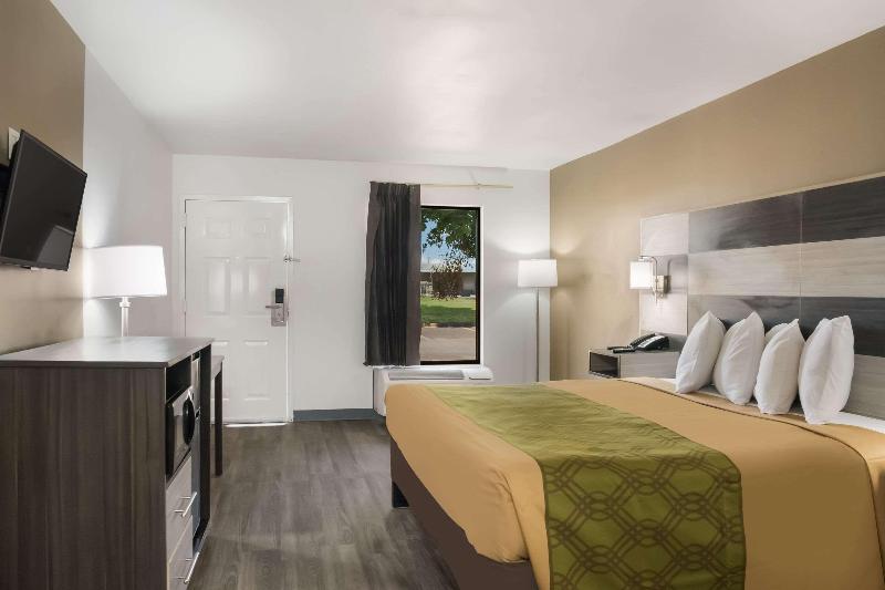 스탠다드 룸 킹사이즈 침대, Econo Lodge