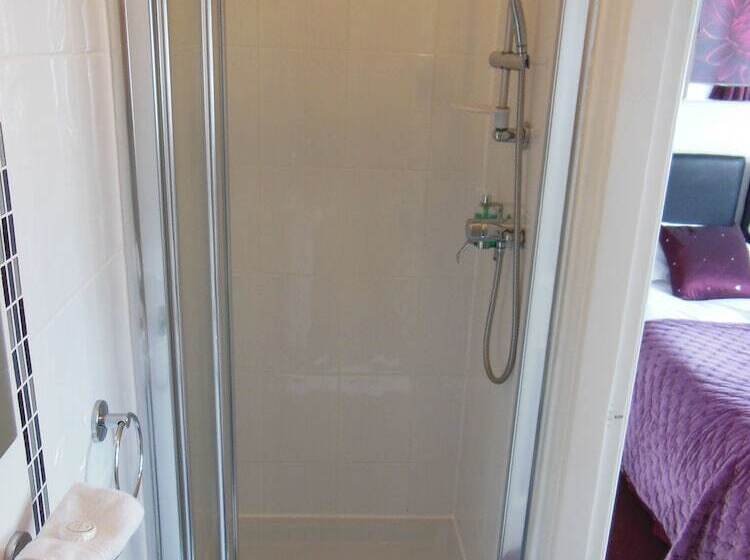 Стандартный Номер Нижний Этаж, Toulson Court