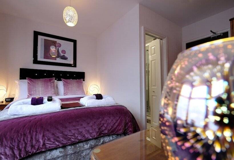 Номер Стандарт, Toulson Court