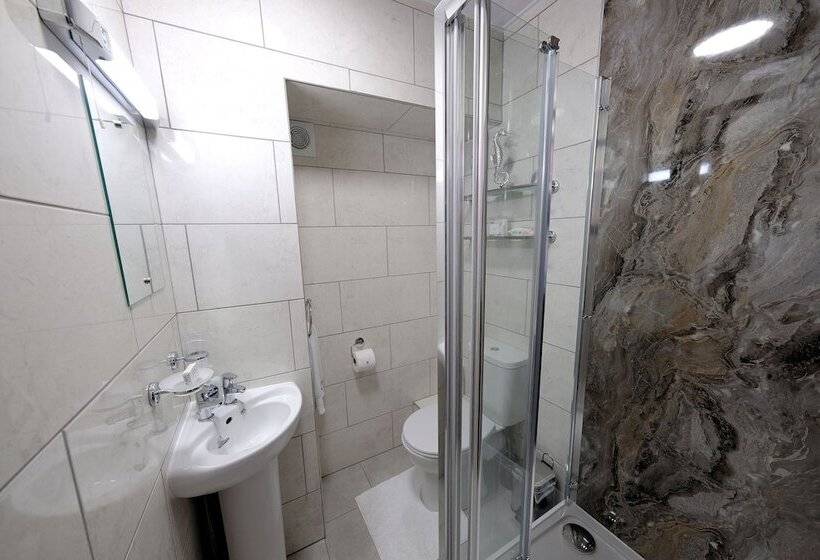 Номер Стандарт, Toulson Court