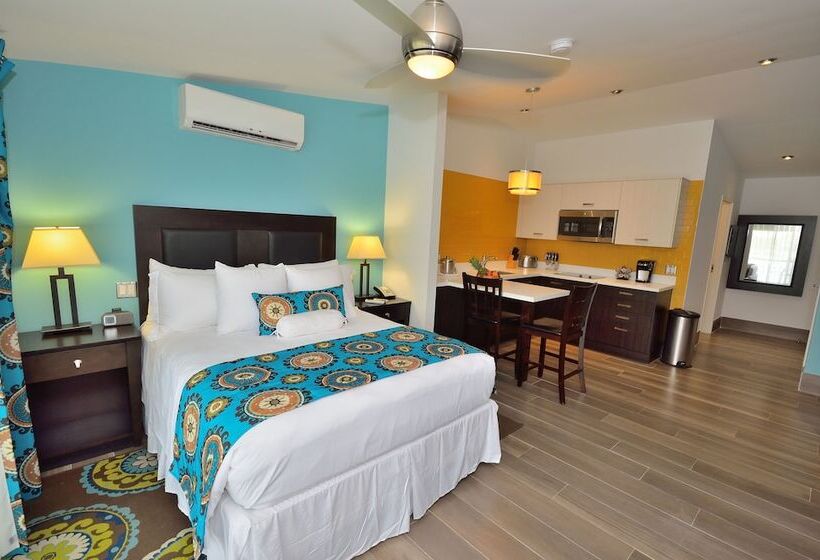 استودیوی لوکس, Royal St. Kitts