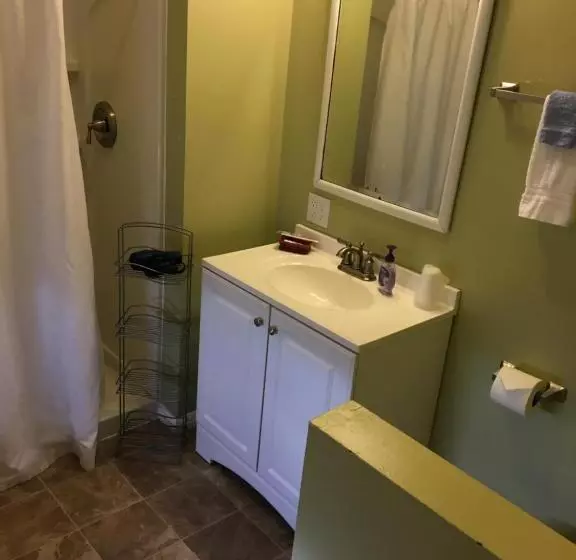 キングサイズベッドのデラックスルーム, The Courtland Hotel & Spa