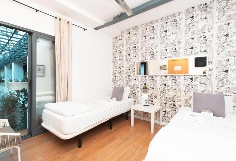 اتاق استاندارد با سرویس بهداشتی مشترک, Lisbon Destination Hostel