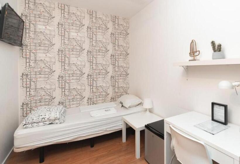 اتاق استاندارد یک تخته با سرویس بهداشتی مشترک, Lisbon Destination Hostel