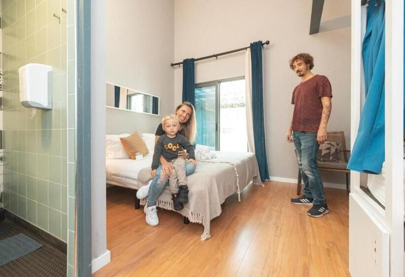 Standard Quadruple Room, Lisbon Destination Hostel