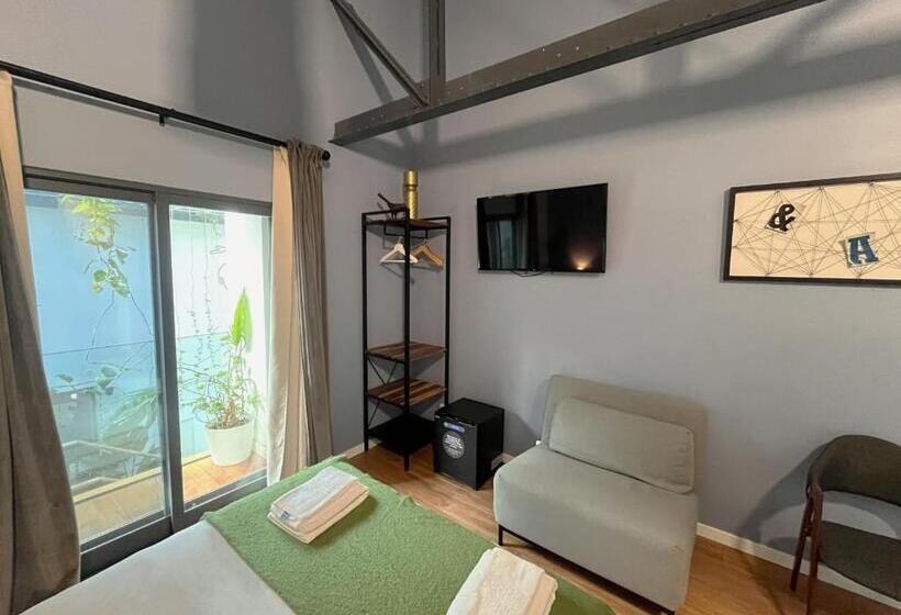 اتاق استاندارد, Lisbon Destination Hostel