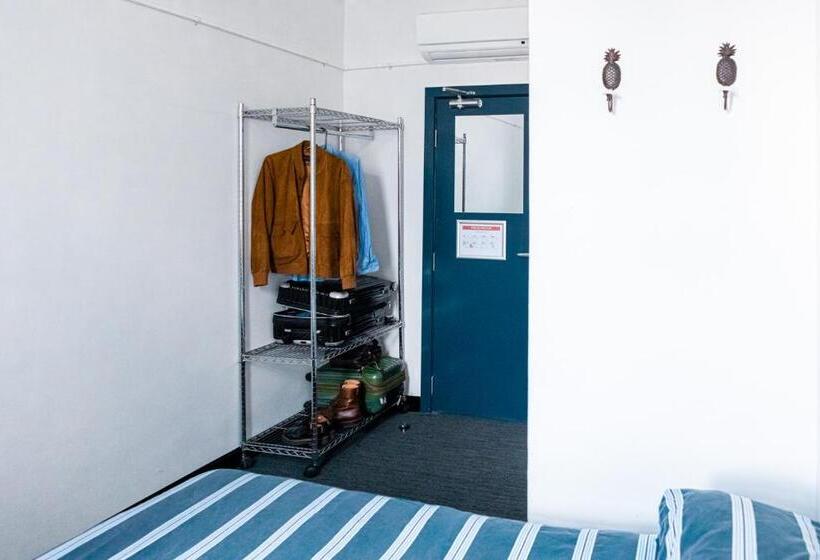 이코노미 룸 공용욕실, Wake Up! Bondi Beach