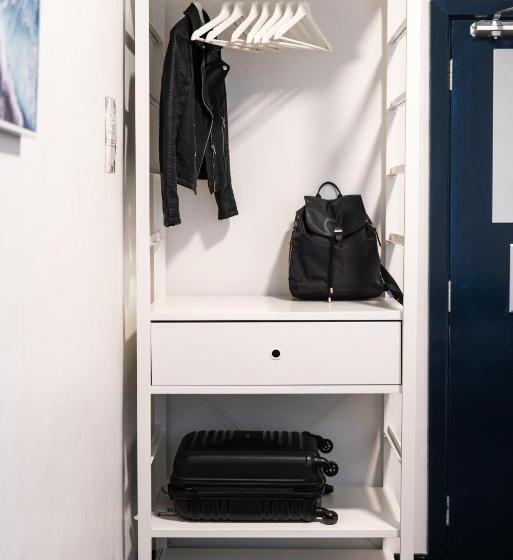 이코노미 룸 공용욕실, Wake Up! Bondi Beach