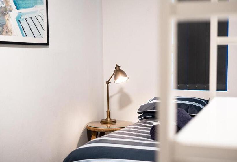 이코노미 룸 공용욕실, Wake Up! Bondi Beach