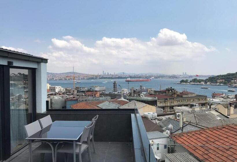 غرفة إدارية مطلة على البحر, Bankerhan