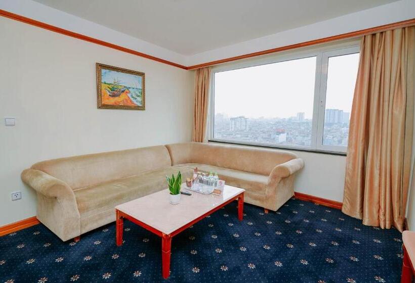 سوییت, A25 Luxury