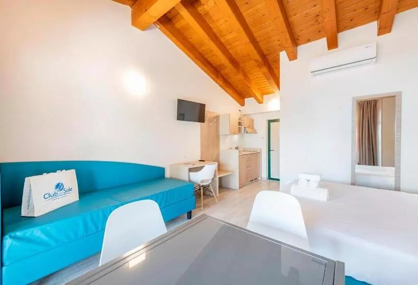 Standard studio with lake view, Club Del Sole Desenzano Lake Village