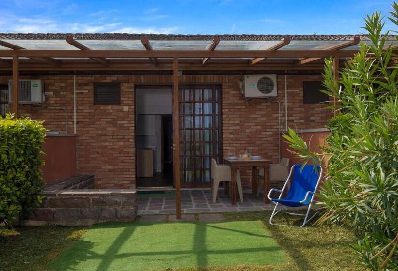 1 Bedroom Apartment Lake View, Club Del Sole Desenzano Lake Village