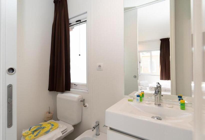 Superior room with lake view, Club Del Sole Desenzano Lake Village