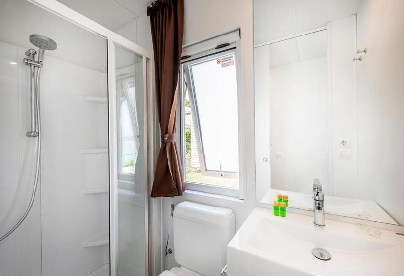 Superior room with lake view, Club Del Sole Desenzano Lake Village