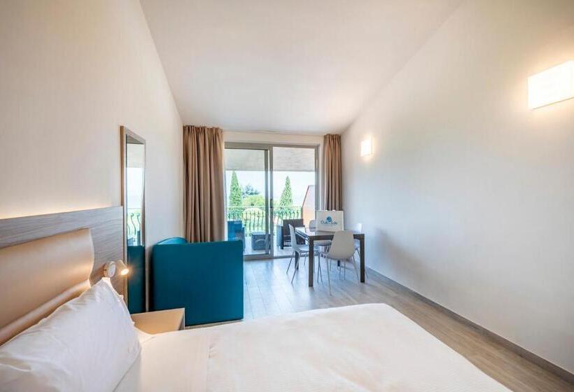 Standard studio with lake view, Club Del Sole Desenzano Lake Village