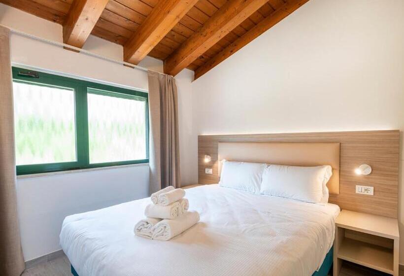 Апартаменты 1 Спальня с Балконом, Club Del Sole Desenzano Lake Village