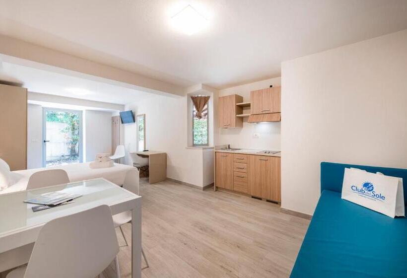 Апартаменты 1 Спальня с Балконом, Club Del Sole Desenzano Lake Village