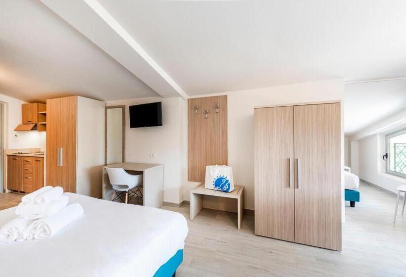 1 Bedroom Apartment Lake View, Club Del Sole Desenzano Lake Village