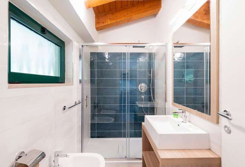 Standard studio with lake view, Club Del Sole Desenzano Lake Village